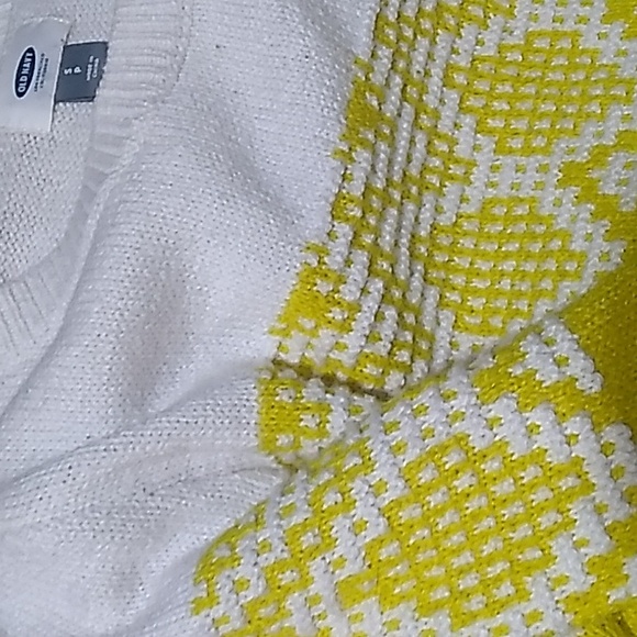 Old Navy Comfy Sweater-- (Womans size small) - Picture 8 of 9